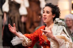 Sarah Charles sur scène, dans le rôle de Belinda ©GauthierBrunner